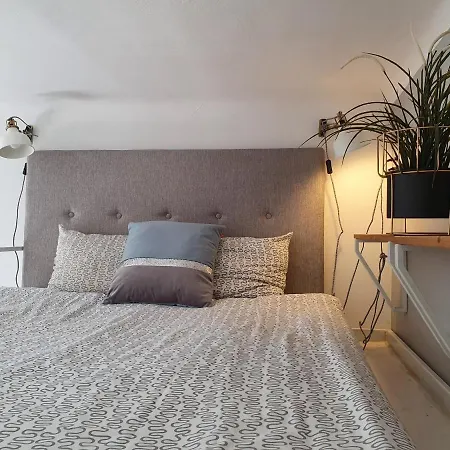 Studio Minuta Do Plazy Apartment *